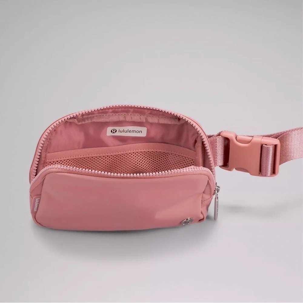Lululemon Pink Pastel Everywhere Belt Bag 1L - SOLD OUT ON WEBSITE - Picture 6 of 14